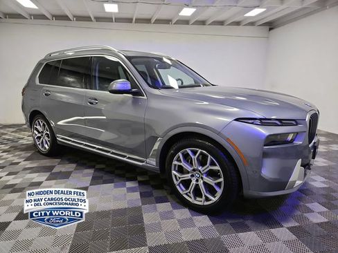Used 2026 BMW X7 xDrive40i AWD/4WD image 8