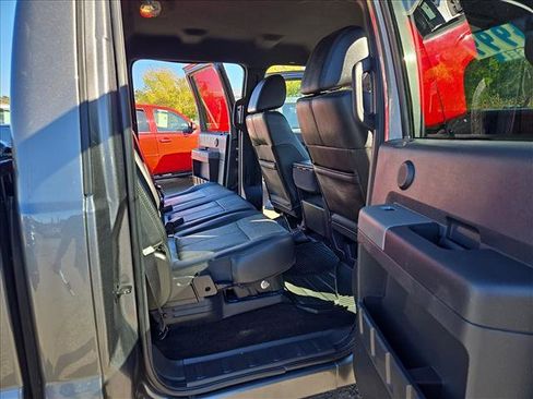 Used 2011 Ford F250 Lariat w/ Lariat Interior Pkg image 17