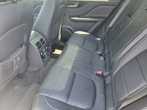 Used 2019 Jaguar F-PACE R-Sport AWD/4WD image 24