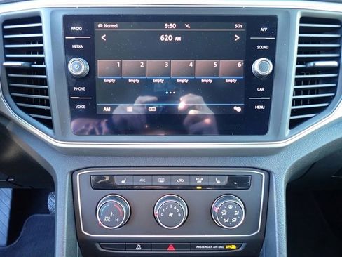 Used 2018 Volkswagen Atlas SE image 28