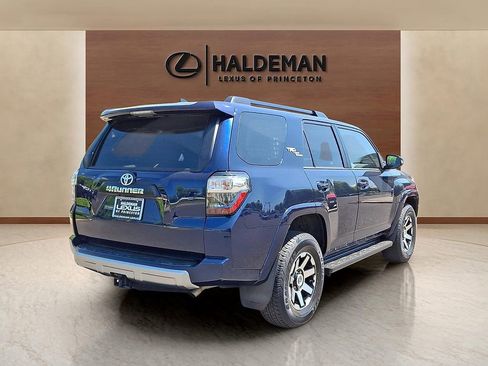 Used 2021 Toyota 4Runner TRD Off-Road Premium w/ Moonroof Package AWD/4WD image 6