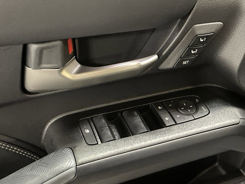 Used 2025 Toyota 4Runner Limited image 15