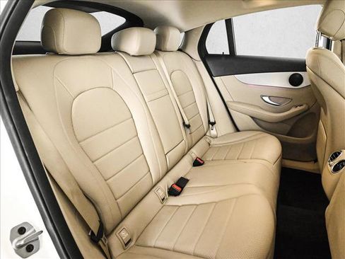 Used 2022 Mercedes-Benz GLC 300 4MATIC Coupe image 21