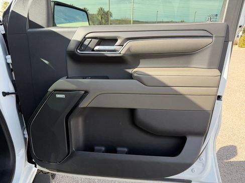 Used 2023 Chevrolet Silverado 1500 ZR2 w/ Technology Package image 26