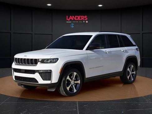 New 2026 Jeep Grand Cherokee Limited RWD image 1