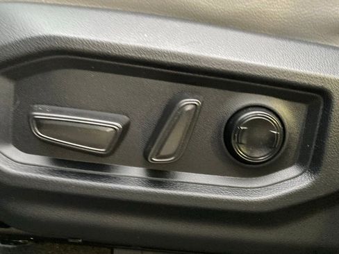 Used 2025 Toyota Tundra Limited image 10