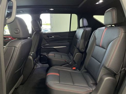 New 2026 Chevrolet Traverse RS image 23