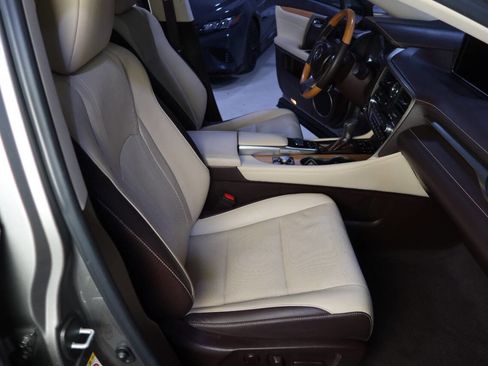 Used 2019 Lexus RX 350L FWD image 13