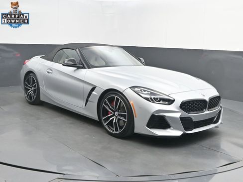 Certified 2022 BMW Z4 M40i w/ Premium Package image 9