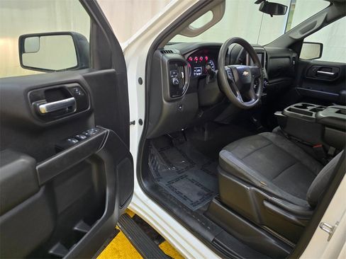 Used 2019 Chevrolet Silverado 1500 Custom w/ Custom Value Package image 19