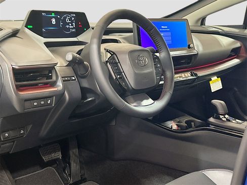 New 2026 Toyota Prius Plug-In Hybrid image 7