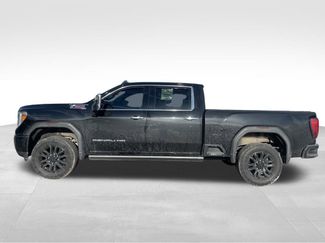 Used 2021 GMC Sierra 3500 Denali w/ Denali Black Diamond Edition video 2