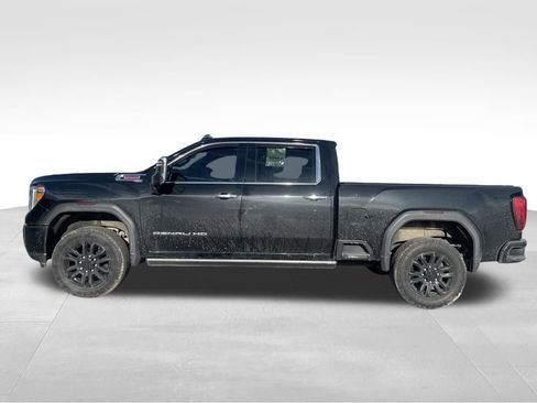Used 2021 GMC Sierra 3500 Denali w/ Denali Black Diamond Edition image 2