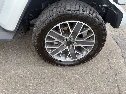 Used 2024 Jeep Wrangler High Altitude AWD/4WD image 44