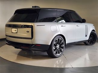 Used 2023 Land Rover Range Rover SE video 2