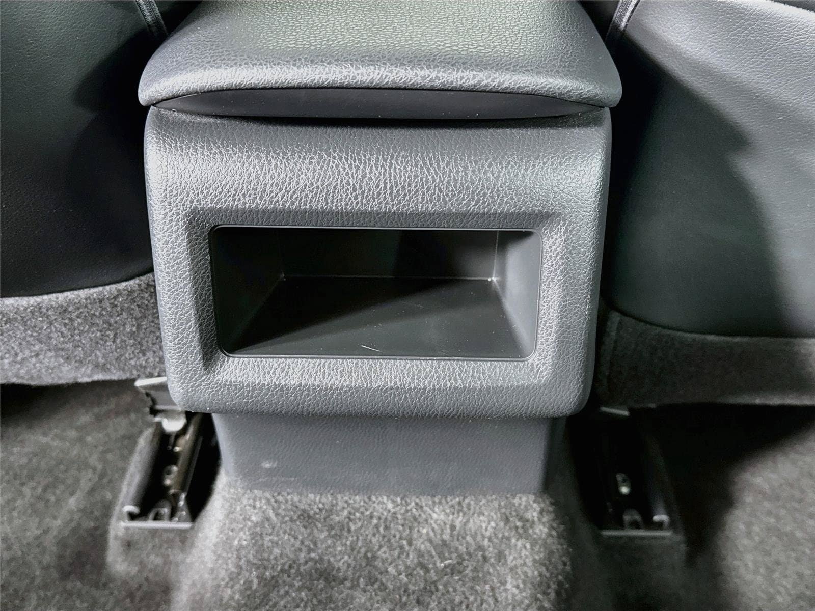 Used 2021 Toyota Camry SE FWD image 23