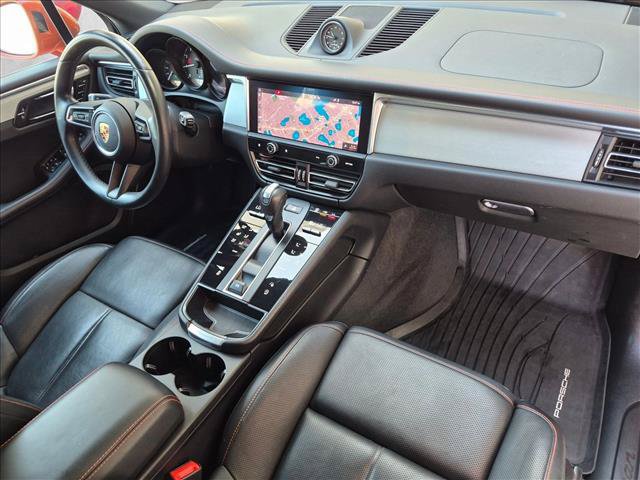 Used 2024 Porsche Macan AWD/4WD image 25