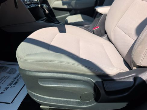 Used 2020 Hyundai Elantra SEL FWD image 9