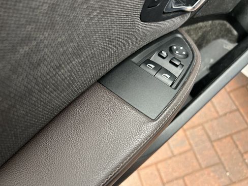 Used 2019 BMW i3 image 15