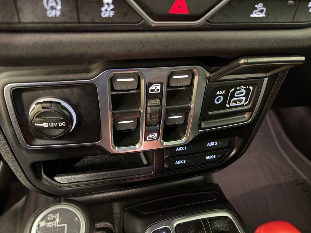 Used 2025 Jeep Gladiator Sport AWD/4WD image 27