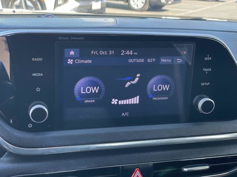 Certified 2022 Hyundai Sonata SEL w/ Convenience Package image 12