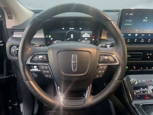 Used 2023 Lincoln Nautilus AWD w/ Premium Package image 16