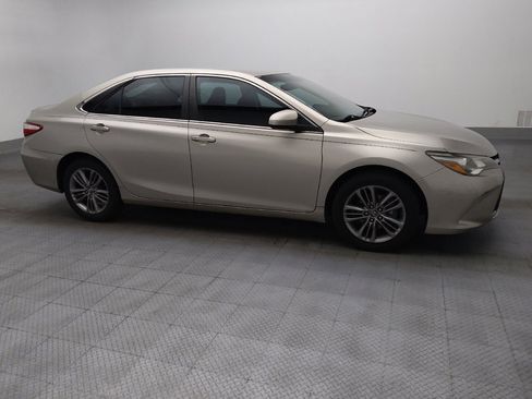 Used 2017 Toyota Camry SE image 11