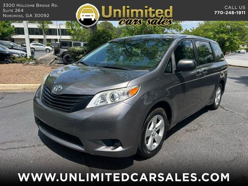 Used 2017 Toyota Sienna L FWD image 1