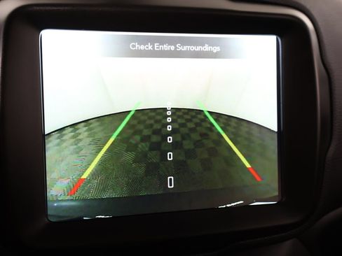 Used 2023 Jeep Renegade Latitude AWD/4WD image 46