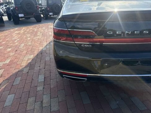 Used 2021 Genesis G90 5.0 Ultimate RWD image 8