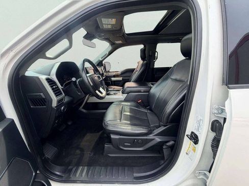 Used 2019 Ford F150 Lariat w/ Equipment Group 502A Luxury AWD/4WD image 18