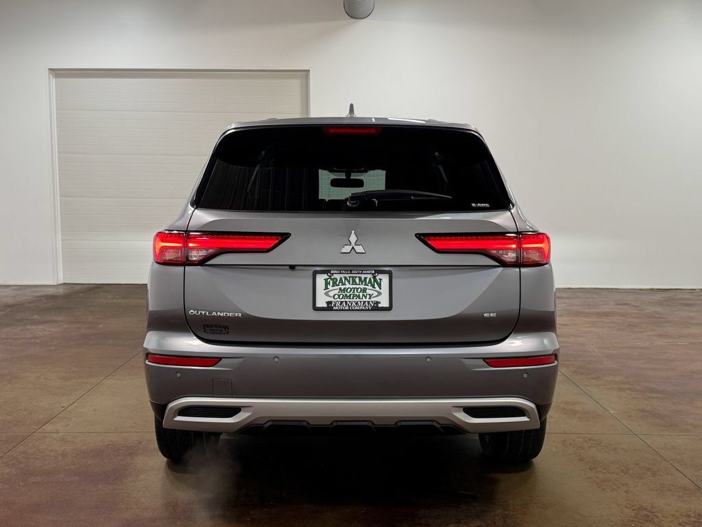 Used 2024 Mitsubishi Outlander SE AWD/4WD image 25