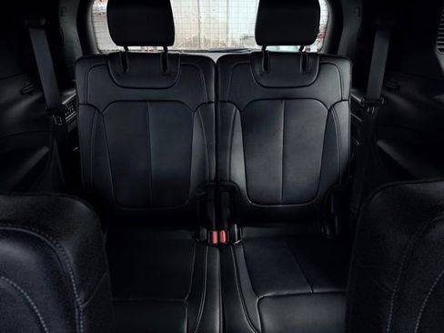 Used 2023 Jeep Grand Cherokee L Overland w/ Luxury Tech Group IV AWD/4WD image 25