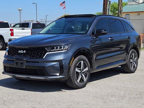 Used 2023 Kia Sorento S w/ Panoramic Sunroof Package image 10