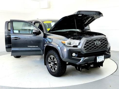 Certified 2023 Toyota Tacoma TRD Sport AWD/4WD image 9