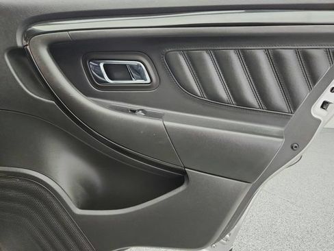 Used 2018 Ford Taurus SHO AWD/4WD image 27