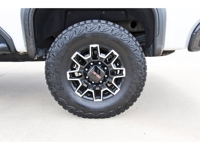 Used 2025 GMC Sierra 2500 AT4X AWD/4WD image 31
