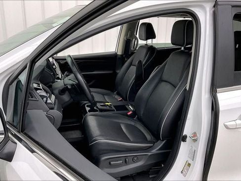 Certified 2025 Honda Odyssey Touring image 8
