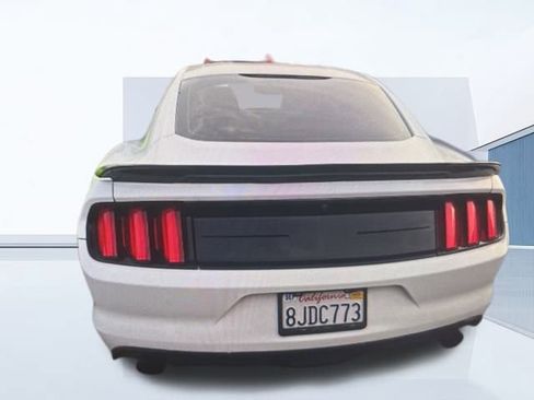 Used 2016 Ford Mustang Coupe image 14