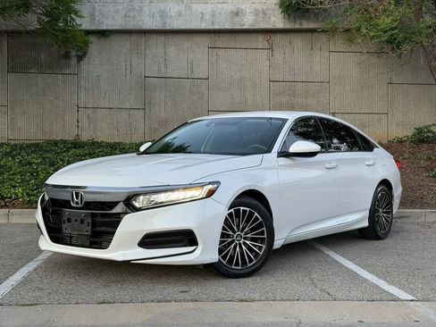 Used 2020 Honda Accord LX image 1