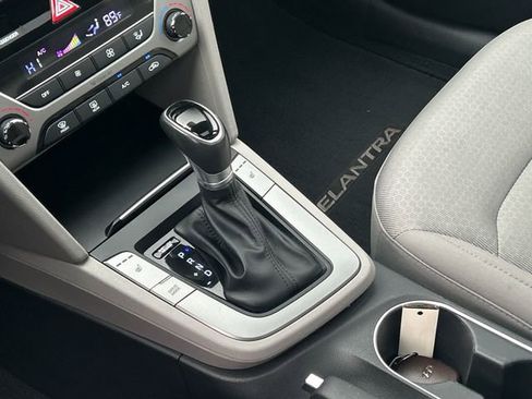 Used 2018 Hyundai Elantra Value Edition image 24