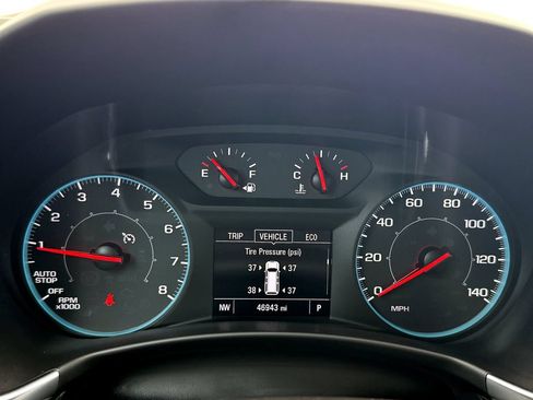 Used 2020 Chevrolet Equinox LS w/ LS Convenience Package FWD image 23