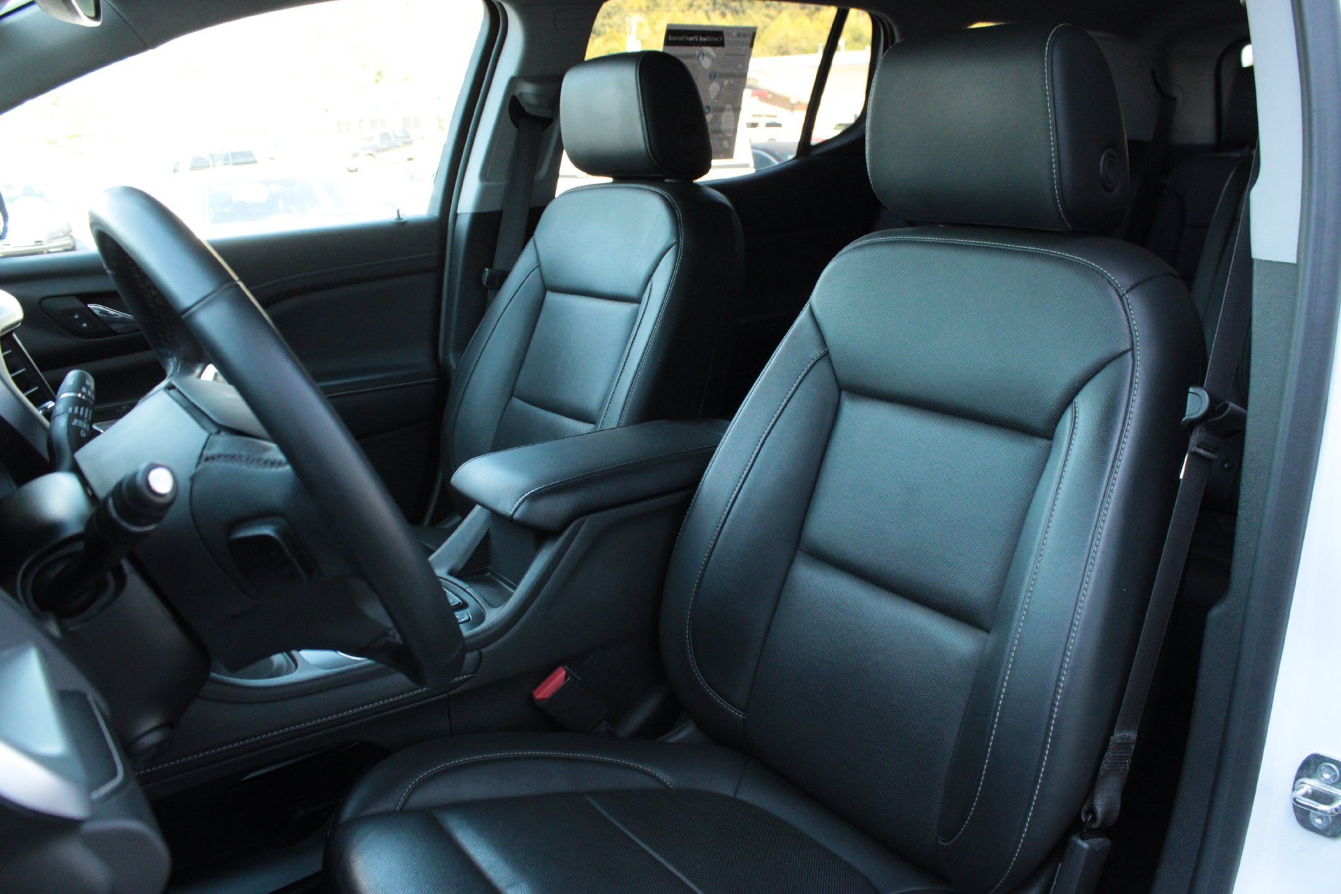Used 2023 GMC Acadia SLT w/ Preferred Package AWD/4WD image 13
