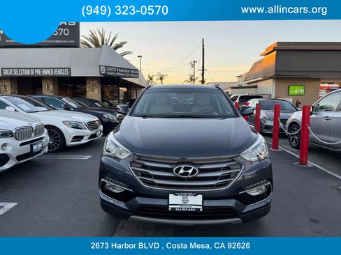 Used 2017 Hyundai Santa Fe Sport image 2