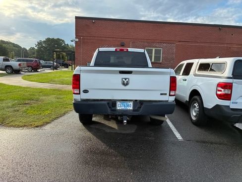 Used 2017 RAM 1500 Tradesman RWD image 4