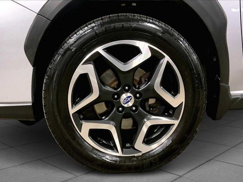 Used 2018 Subaru Crosstrek 2.0i Limited image 10