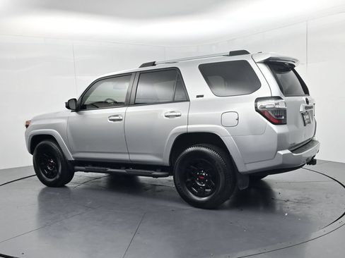 Used 2023 Toyota 4Runner SR5 AWD/4WD image 5