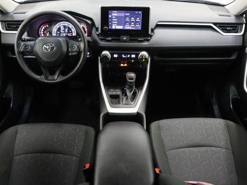 Used 2025 Toyota RAV4 XLE FWD image 30