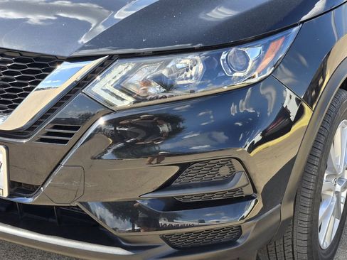 Used 2022 Nissan Rogue Sport S FWD image 8