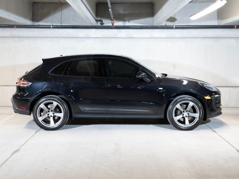 Certified 2023 Porsche Macan AWD/4WD image 8